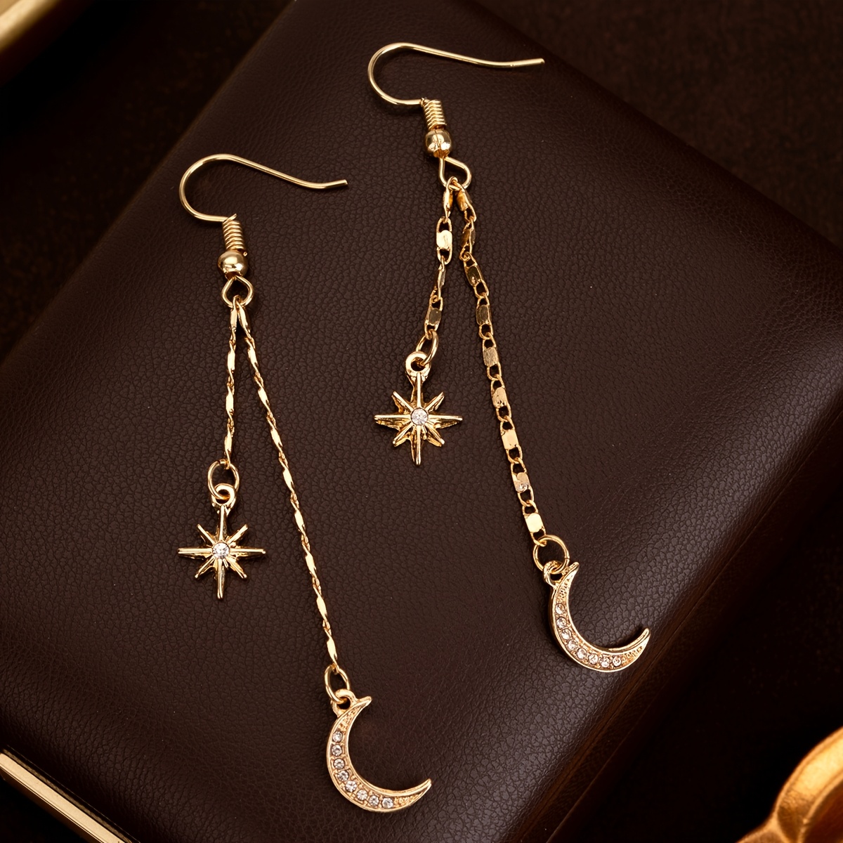 Women's Elegant Vintage Star & Moon Rhinestone Dangle Earrings